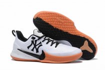 Nike Kobe Mamba Focus 5 Shoes Yankees